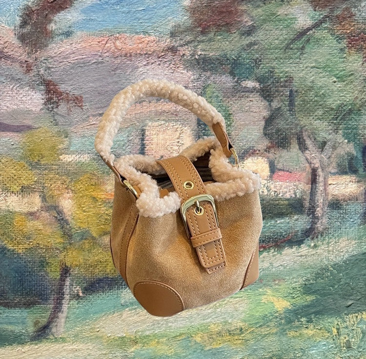 Wellington Shearling Bucket