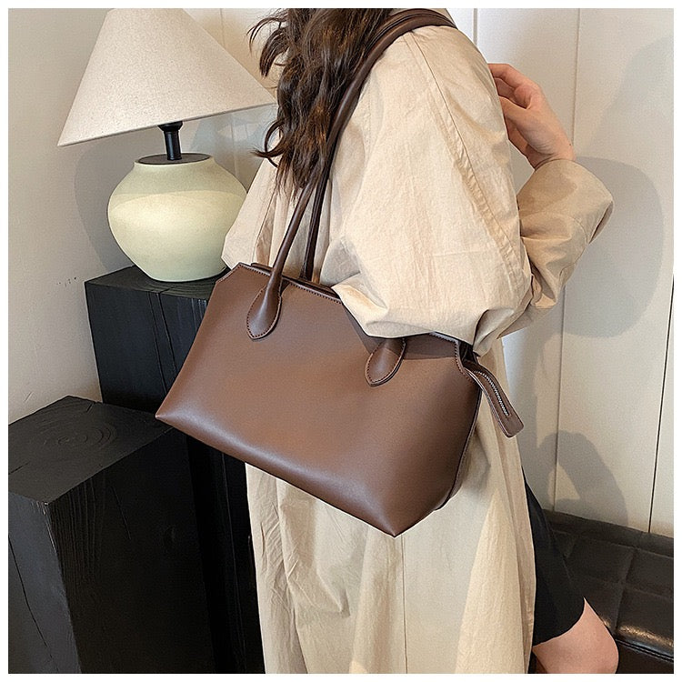 Contemporary Lady Tote