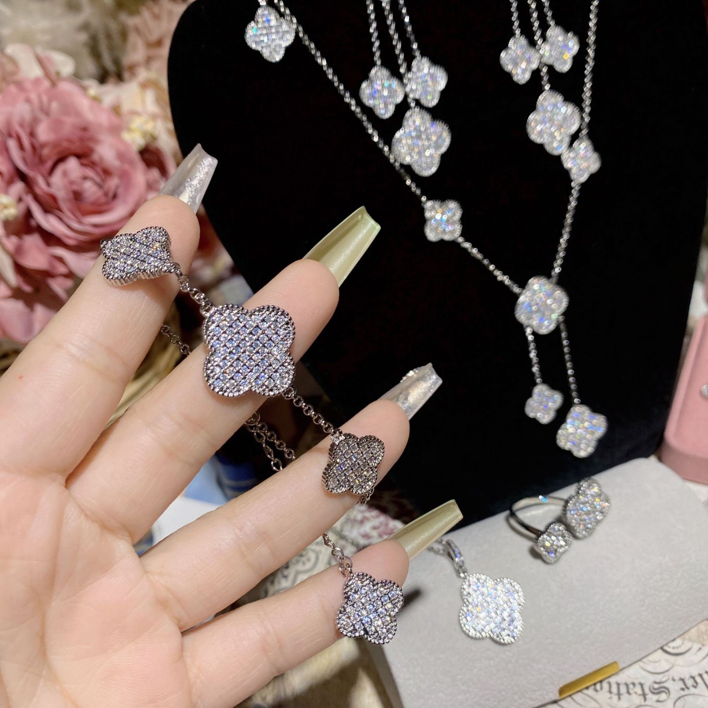 Cosmo Clover Collection