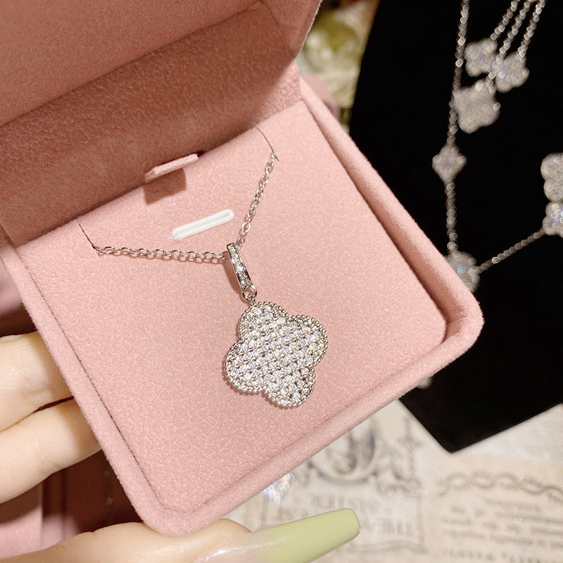 Cosmo Clover Collection