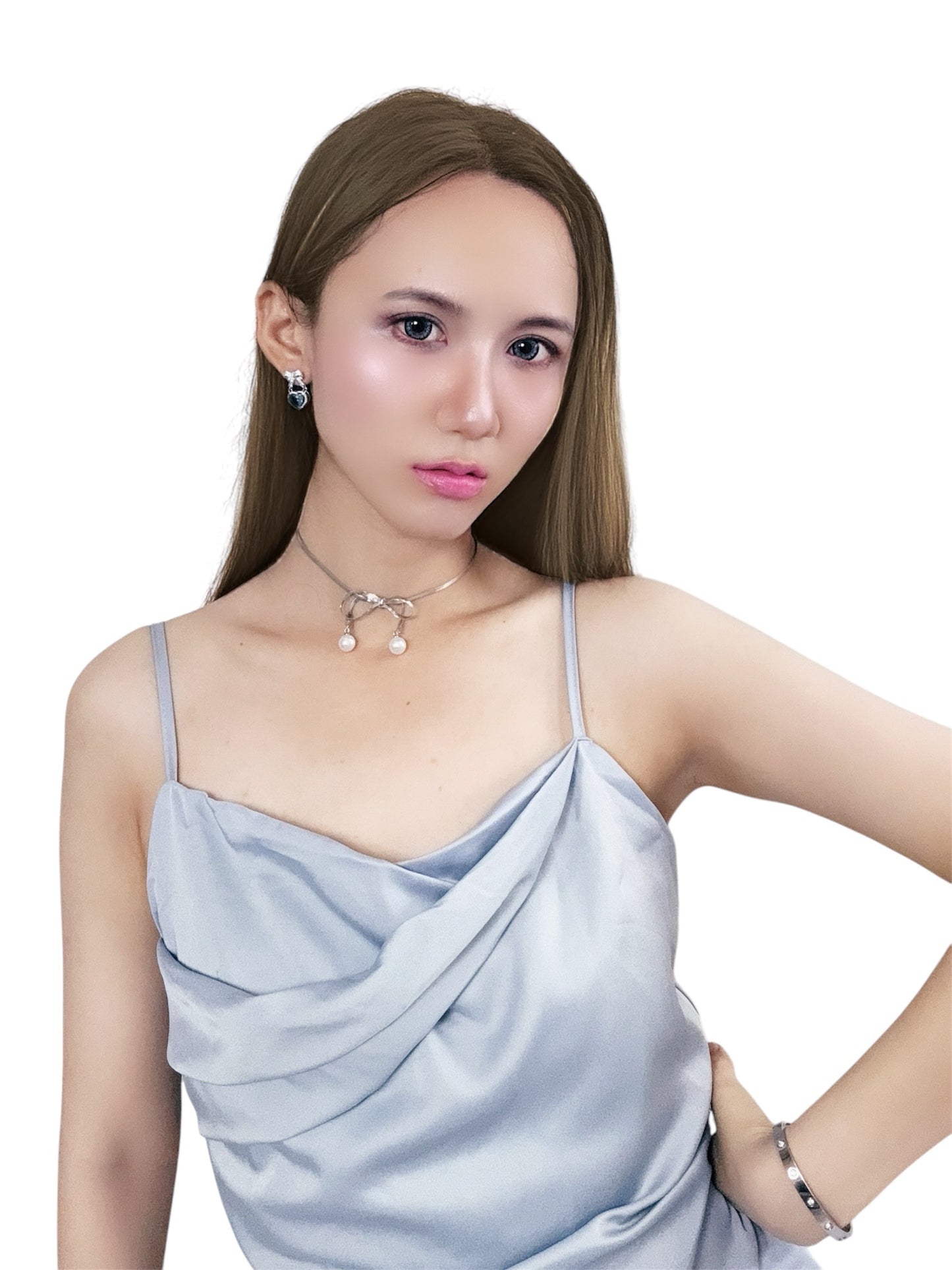 Elegant Knot Necklace