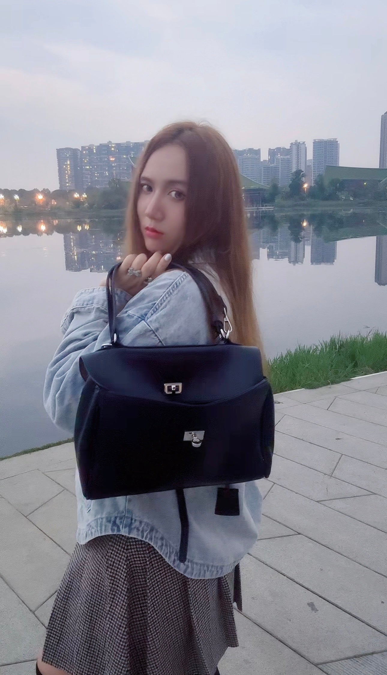 Modern Knight Tote Bag - Silver Spark Buckle