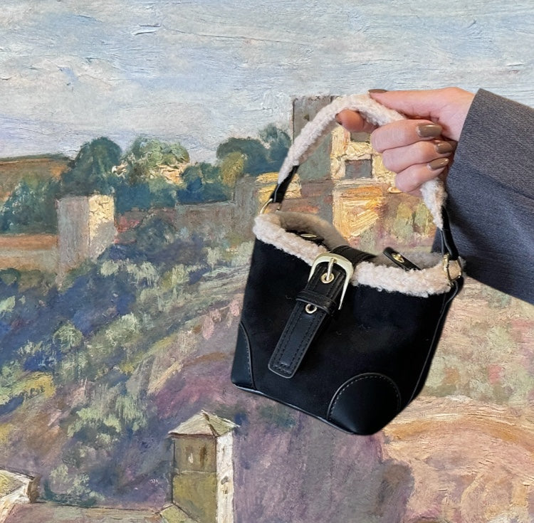 Wellington Shearling Bucket