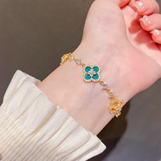 Aurora Clover Bracelet - Emerald Gold