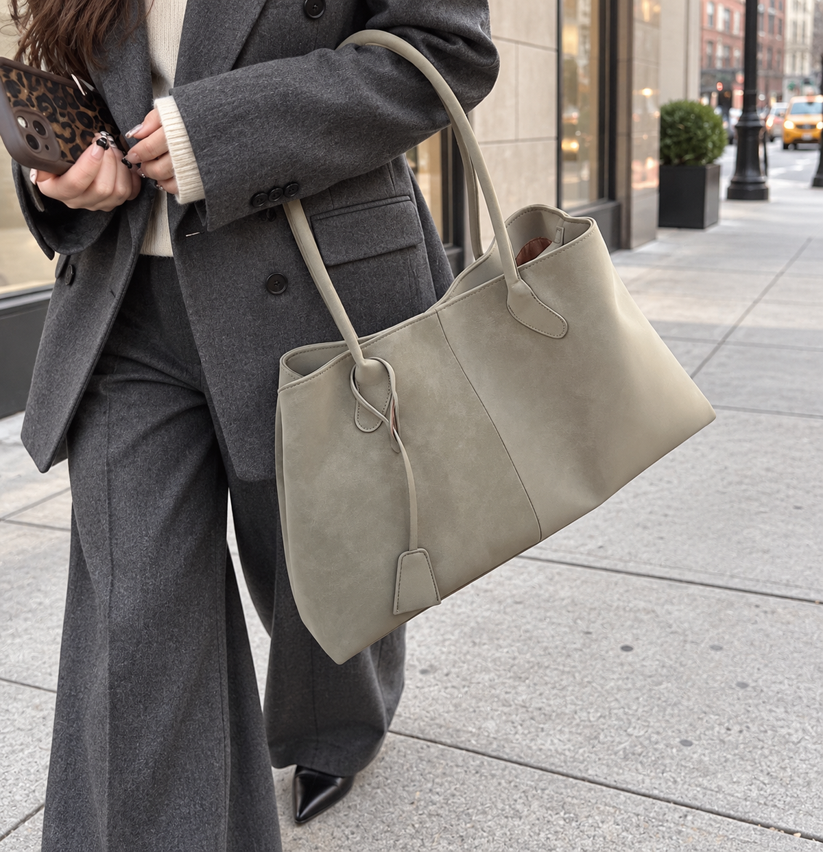 Easy Era Shoulder Tote - Midnight Black