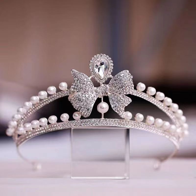 Imperial Luxe Bow & Pearl Crown
