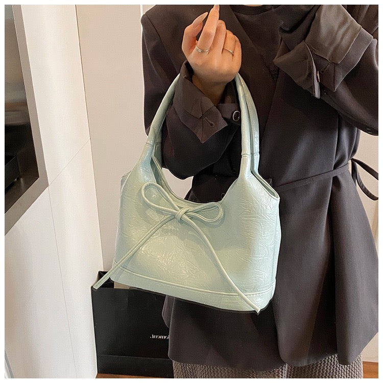 Ive Ribbon Shoulder Tote