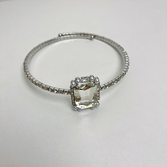 Luminous Grandeur Diamond Choker