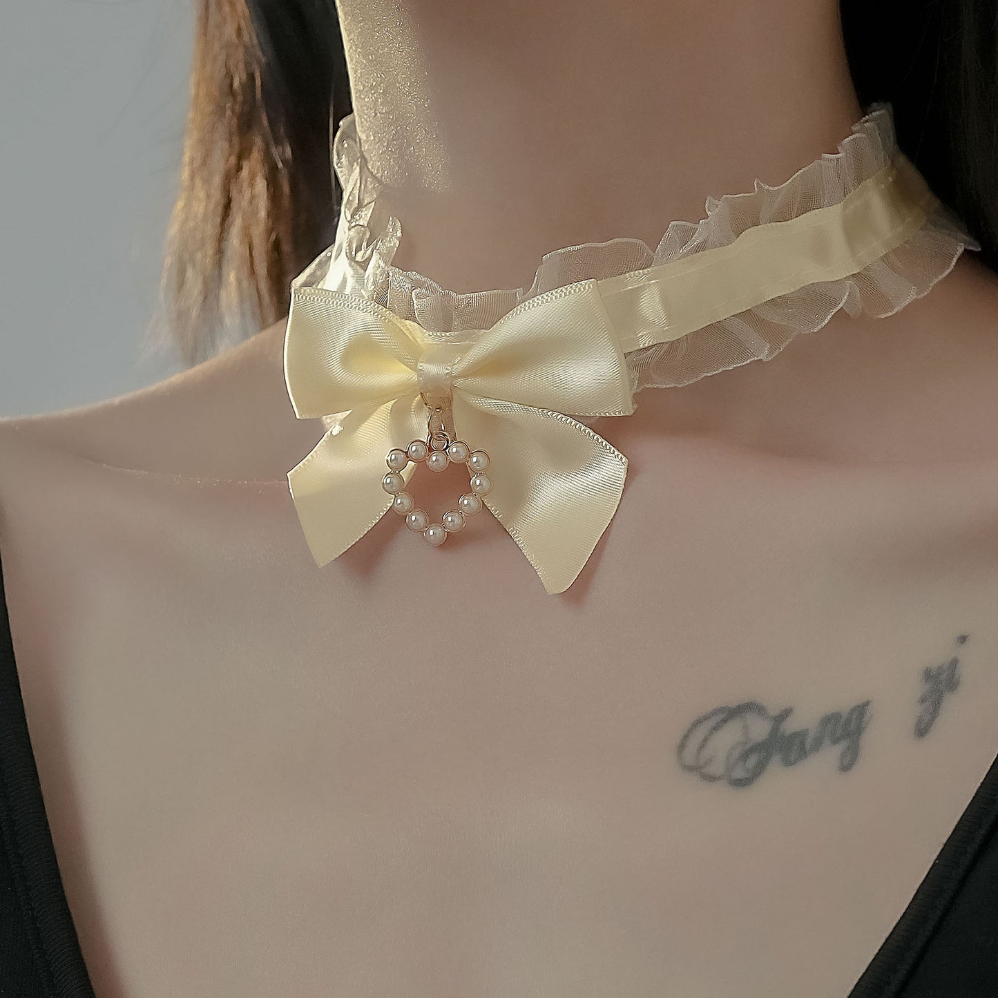Nocturne Pearl Heart Choker