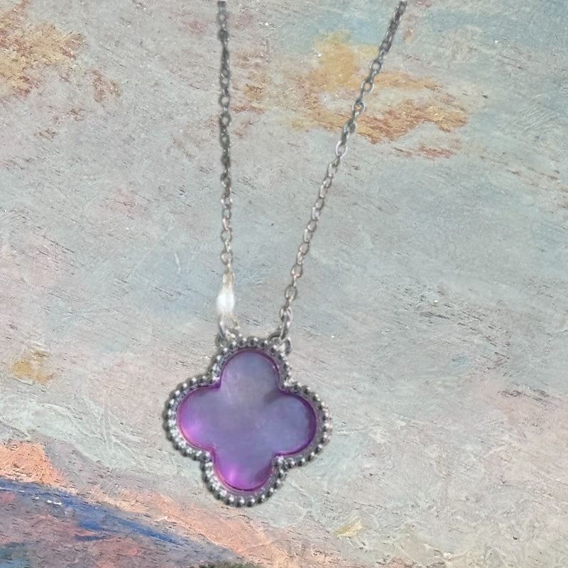 Paris Clover Pendant Necklace - Onyx Black