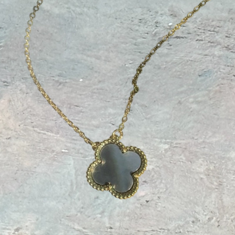 Paris Clover Pendant Necklace - Onyx Black