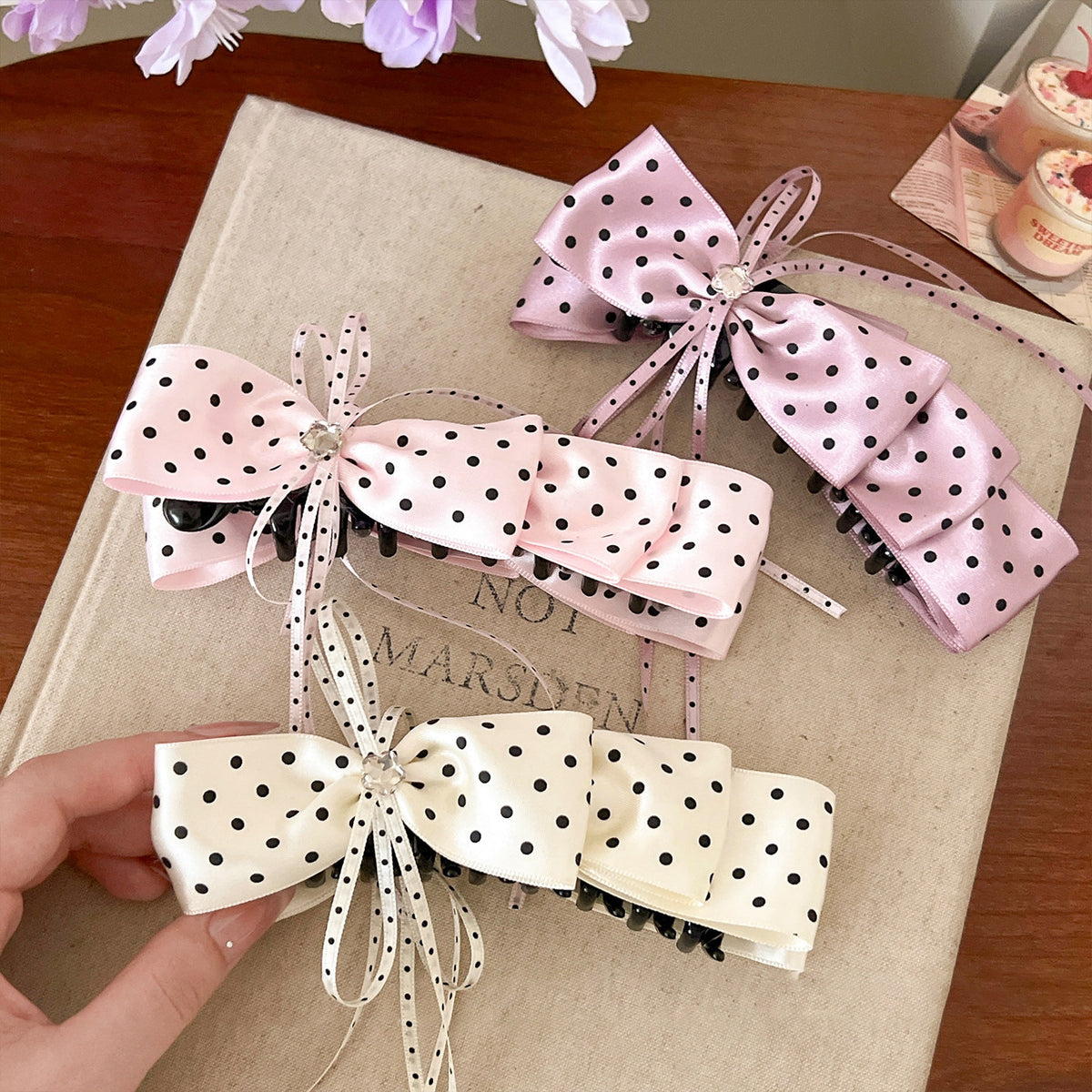 Princess Bow Polka Dot Hair Claw - Blanc White