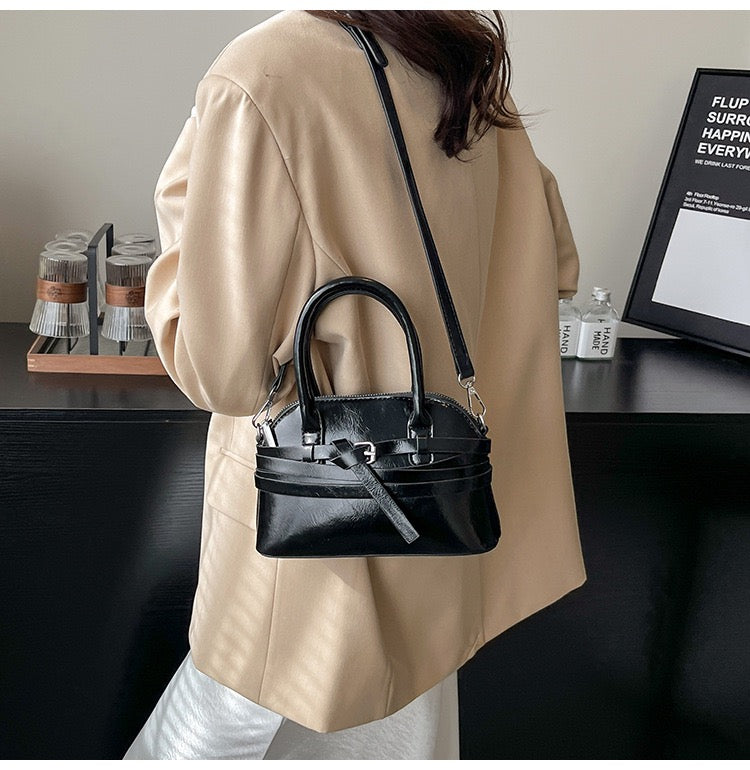Tidal Entangled Shell Bag